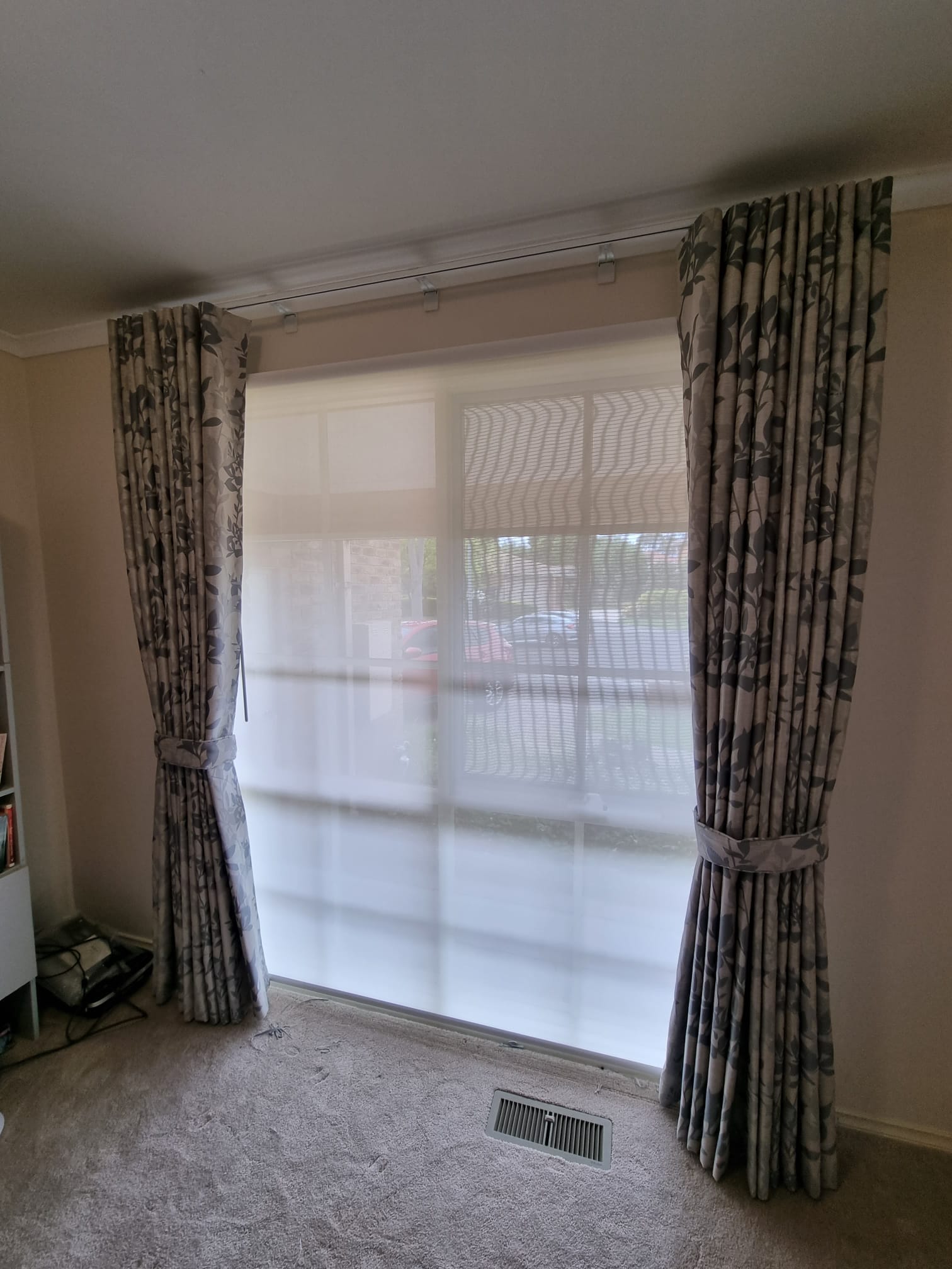 block-out-curtains-and-sheer-blinds (6)