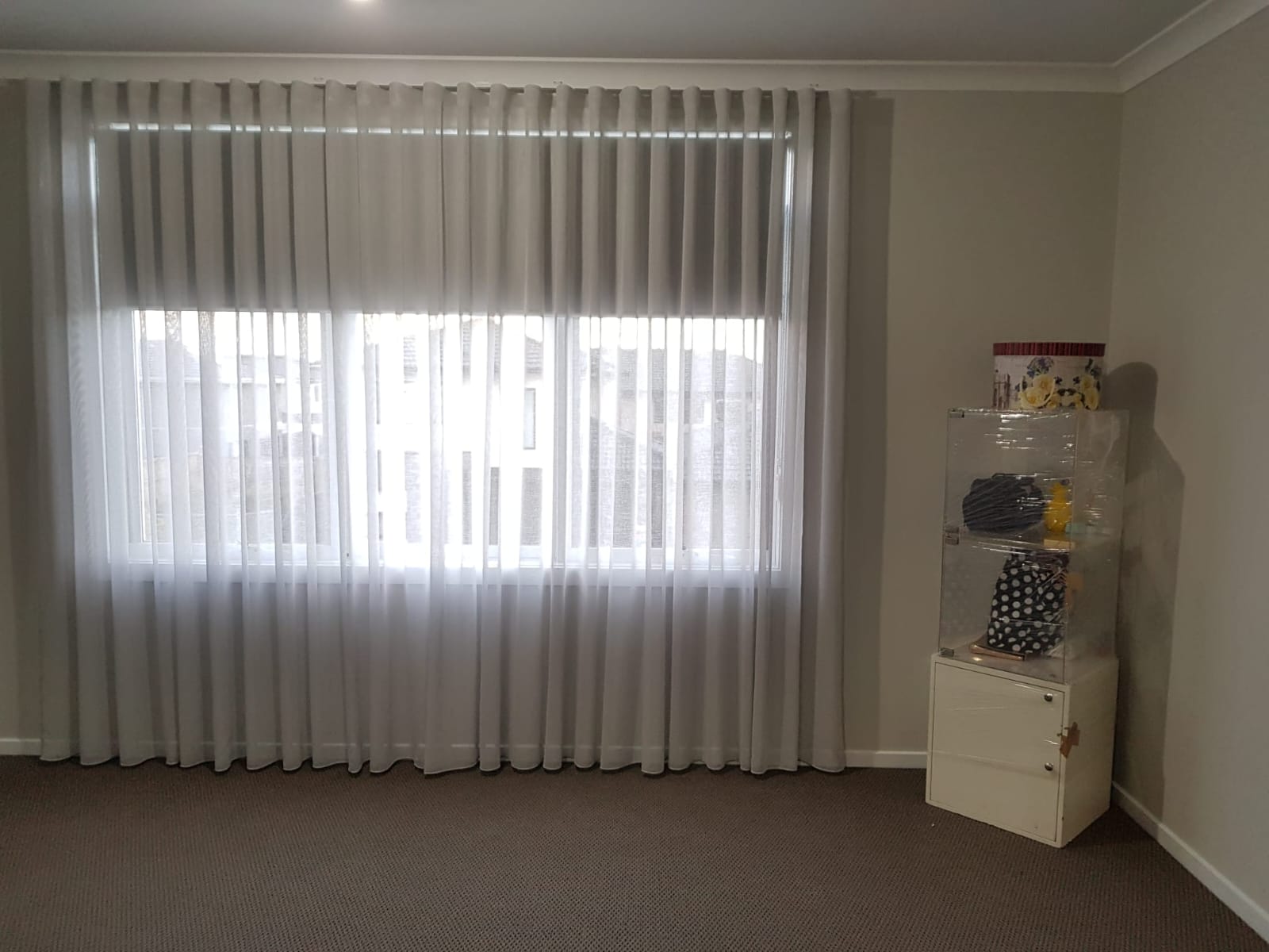 blockout-roller-blinds-sheer-curtains-melbourne (1)