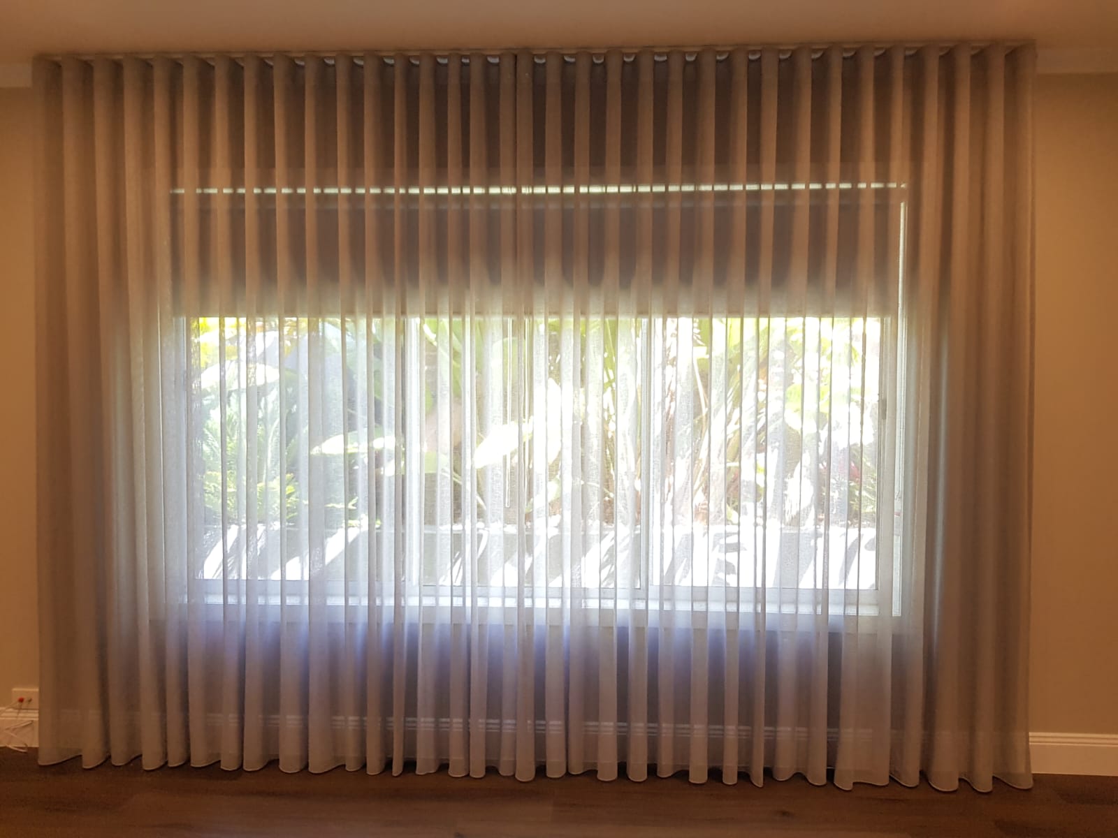 blockout-roller-blinds-sheer-curtains-melbourne (16)