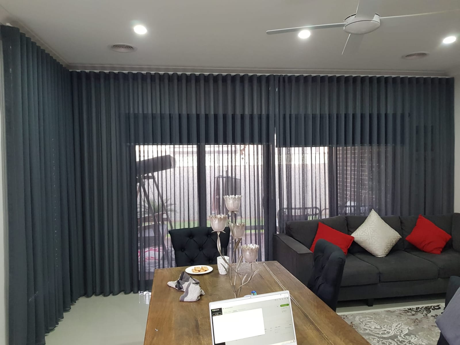 blockout-roller-blinds-sheer-curtains-melbourne (3)